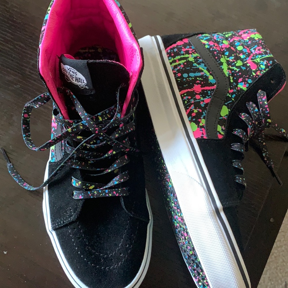 Barely worn Vans 8.5 women’s / 7 men’s
